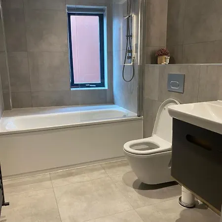 Apartment Icona - Brand New In Centre! *